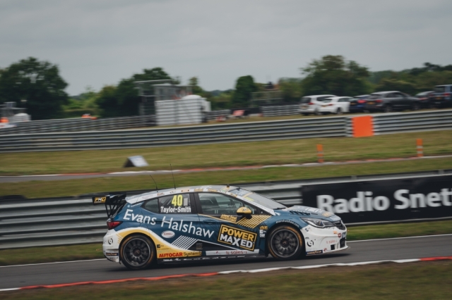 Aron Taylor-Smith adds another Independant win at rain-soaked Snetterton